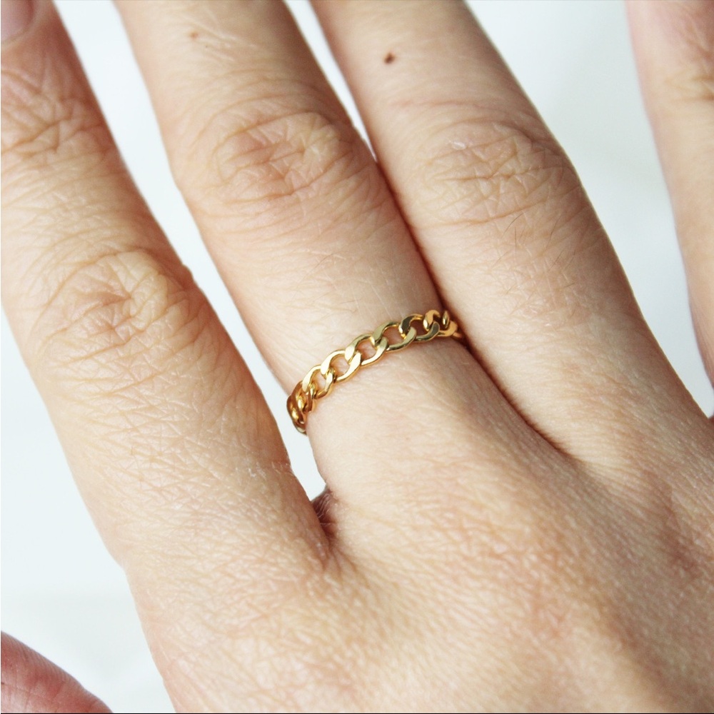 Gold chain link ring